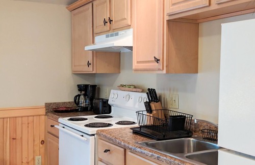 Bar Harbor Apartment | Cozy Cabin Stay Acadia Cabin 3