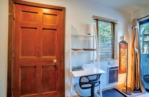 Mammoth Lakes Apartment | Cozy Cabin/Studio w/Jacuzzi, Laundry, & Parking