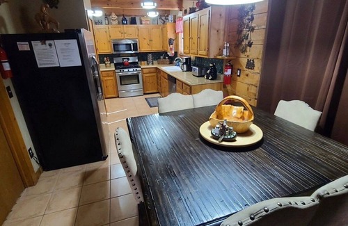 Pagosa Springs Cabin | Cozy Cabin-Style home. Convenient Location. Washer & Dryer. Gas Fireplace.