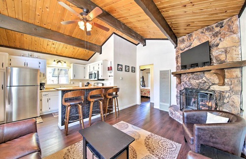Big Bear City Cottage | Cozy Cabin w/Deck & Fireplace in Big Bear!