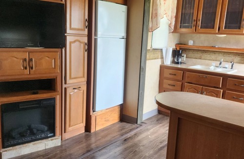 Cottondale RV Rental | Cozy campground in beautiful Cottondale with AC