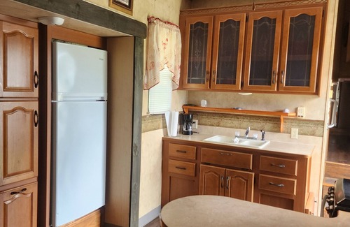 Cottondale RV Rental | Cozy campground in beautiful Cottondale with AC