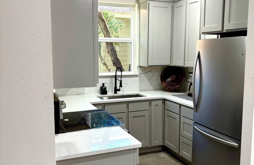 San Antonio Apartment | Cozy Casita in charming San Antonio Close to sea world- downtown-fiesta Texas