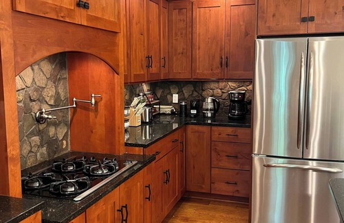 Narrowsburg House | Cozy Catskills Retreat: Private 5-Acre Haven with AC close to Bethel Woods