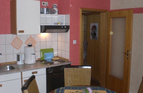 Zetel Apartment | Cozy, centrally located and quiet apartment on the upper floor, about 20 km to the North Sea.