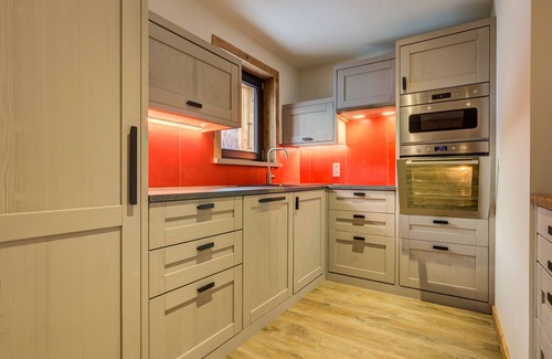 Plagne 1800 Ski Chalet | Cozy chalet in center - 10 pers, pets allowed, free WiFi