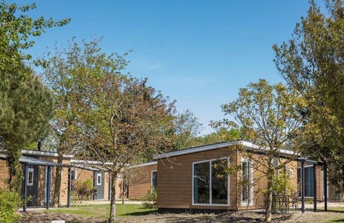 Breezand House | Cozy Chalet in Vrouwenpolder with garden