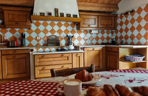 Gex Apartment | Cozy Chalet w/Fireplace, Patio & Barbecue. Pet Friendly!