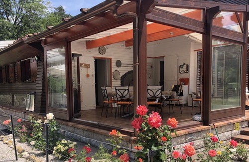 Seranon Ski Chalet | COZY CHALET WITH COVERED POOL