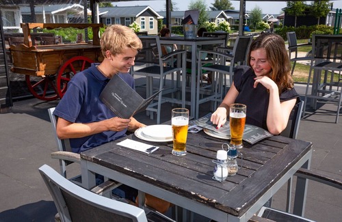 Zuideinde Ski Chalet | Cozy Chalet with Sloop in Giethoorn