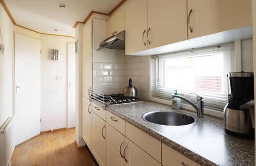 Municipality of Ameland House | Cozy chalet with spacious garden on Ameland