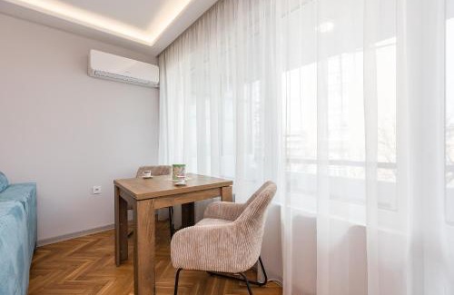 Varna City Centre Apartment | Cozy Chic Flat Stylish Center