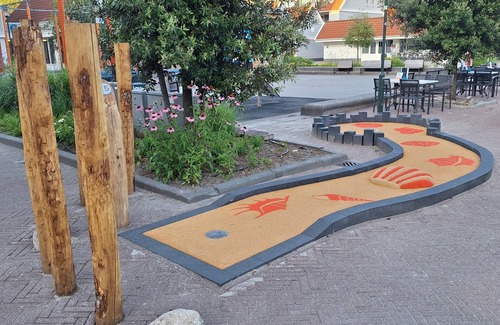 Bruinisse House | Cozy, child-friendly vacation home with WLAN in Bruinisse, Zeeland.