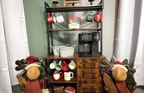 Salina Cottage | Cozy Christmas Cottage No Cleaning Fee!