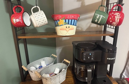 Salina Cottage | Cozy Christmas Cottage No Cleaning Fee!