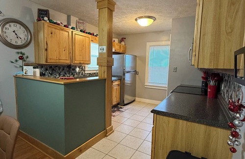 Salina Cottage | Cozy Christmas Cottage No Cleaning Fee!