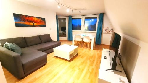 Ratingen Apartment | Cozy City Apartments 2, 2-Room Flat for Vacation & Messe Düsseldorf, Perfect Connectivity