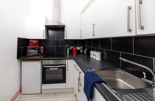 Tollcross Apartment | Cozy City Centre 1 Bedroom Apt by the Meadows! 11