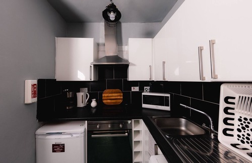 Tollcross Apartment | Cozy City Centre 2 Bedroom Apt by the Meadows! 10