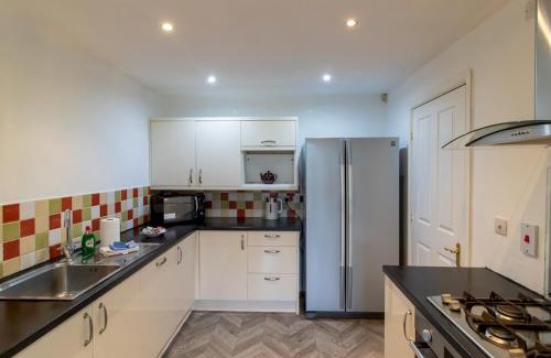 North Shields House | Cozy Coastal 3-Bedroom Home in North Shields - PTK
