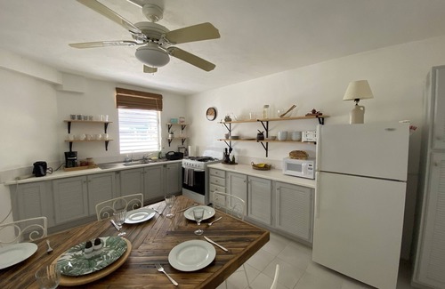Enterprise Apartment | Cozy Coastal Getaway, 5 Minutes to Miami Beach