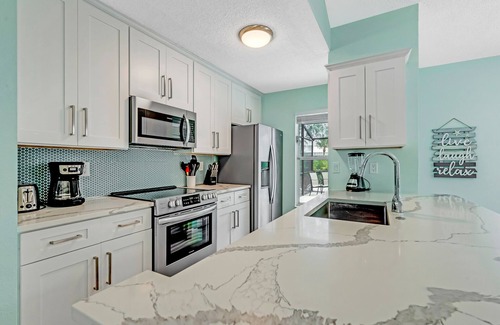 Bradenton House | Cozy Coastal Vibes w/Private Pool!