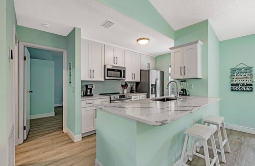 Bradenton House | Cozy Coastal Vibes w/Private Pool!