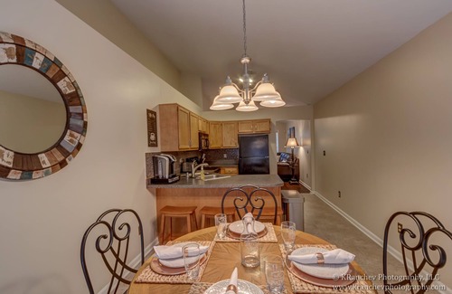 Lexington House | Cozy, Comfortable & Convenient