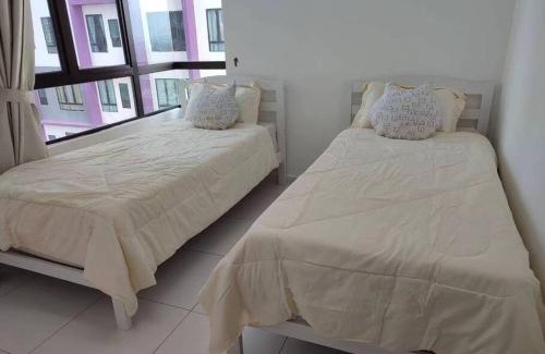 Bukit Baru Apartment | Cozy Condo at Melaka Top Hill, 7-9pax
