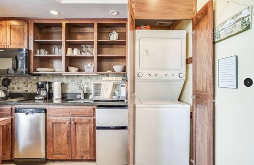 Bigfork Condo | Cozy Condo in the Heart of Downtown BigFork