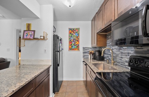 Lake Cherokee Condo | Cozy condo in vibrant Orlando