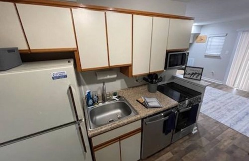 North Shore Condo | Cozy condo on Smith Mountain Lake