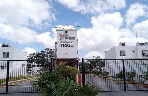 Cancun House | Cozy Connected House in Private Residence