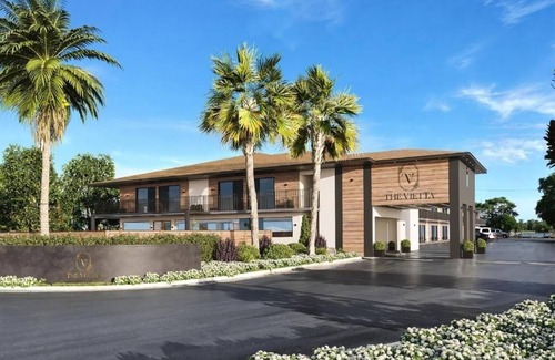 Kissimmee Hotel | Cozy Contemporary Room w/Private Bath – Close to Disney Parks