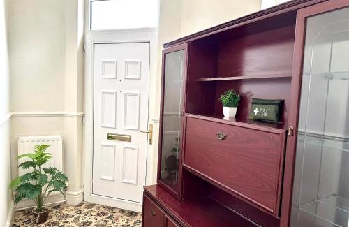 Stoke-on-Trent Apartment | Cozy Corner Stoke