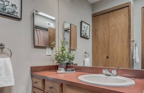 Central Oklahoma City House | Cozy Corner UpTown