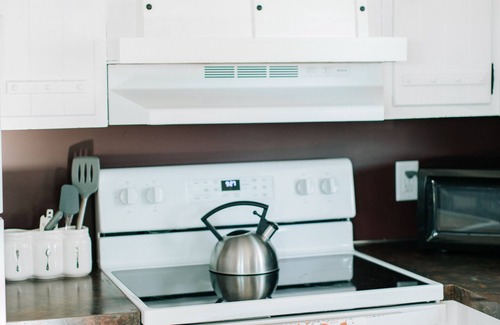 Bernville Cottage | Cozy Cottage- 10 mins to Koziars Christmas Village