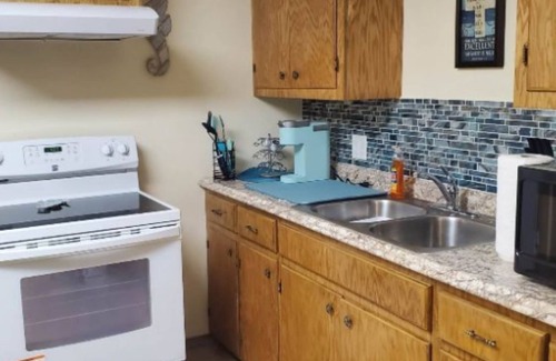 Galveston Cottage | Cozy Cottage #1in Galveston Tx.nAdults only! No pets!