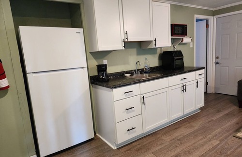 Solon Springs Cottage | Cozy Cottage: A Lakeside Nook of Comfort and Charm