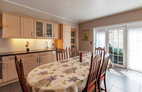 Le Bizet Cottage | Cozy Cottage for 8 Guests