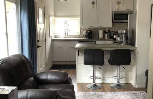 Boyes Hot Springs Cottage | Cozy cottage for two in the wine country
