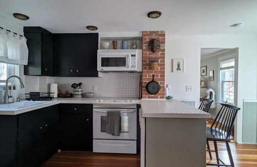 Norfolk Cottage | Cozy Cottage in Historic Norfolk