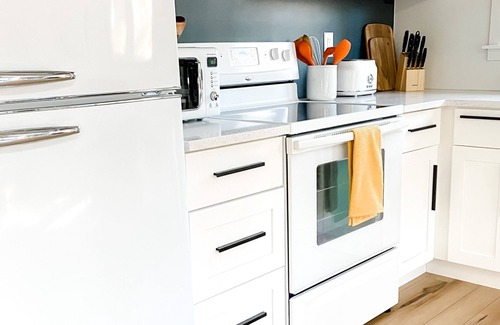 Locust Lake Village Cottage | Cozy Cottage in Locust Lake w/Seasonal Lake Views