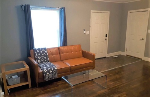 Villa Heights Cottage | Cozy cottage in the perfect location!