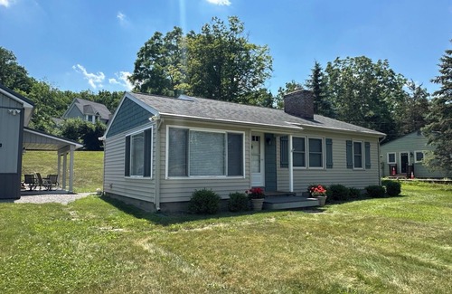 Rushville Cottage | Cozy Cottage on Canandaigua