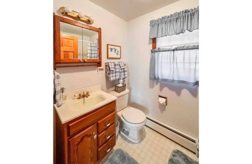 Gaylord Cottage | Cozy cottage on Otsego Lake