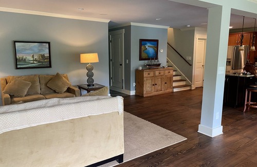 Flowery Branch House | Cozy Cottage on the Lake