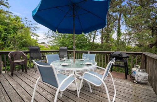 East Orleans House | Cozy Cottage Walk to Nauset Beach