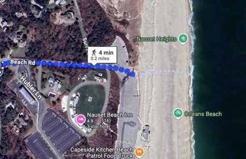 East Orleans House | Cozy Cottage Walk to Nauset Beach