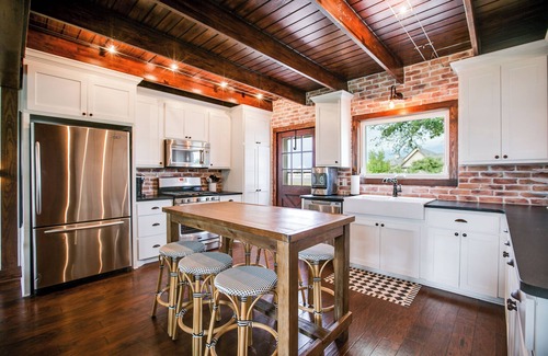 San Angelo House | Cozy Cottage with River Access